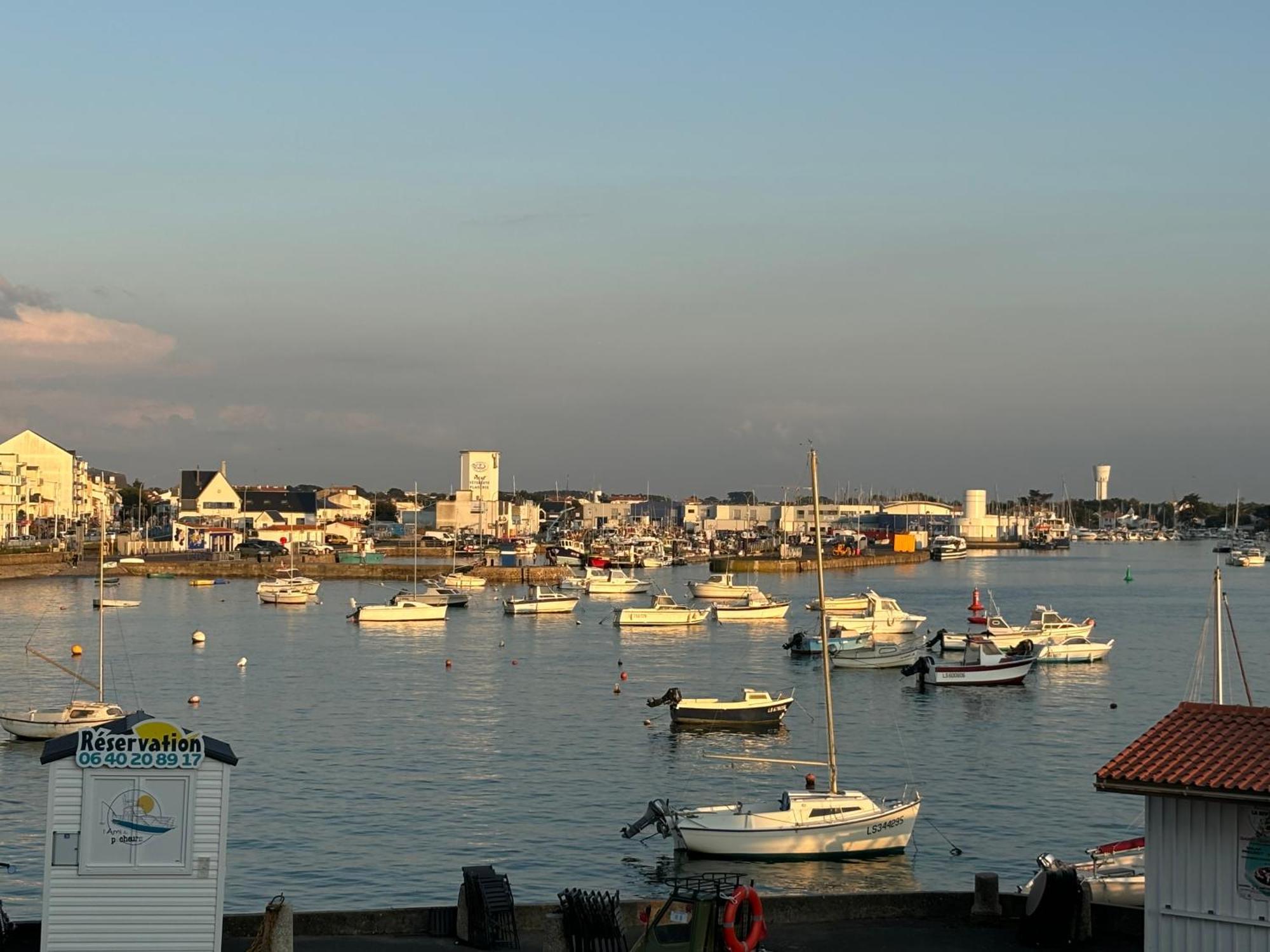 Ferienwohnung Vue Panoramique Port Et Ocean Saint-Gilles-Croix-de-Vie Exterior foto